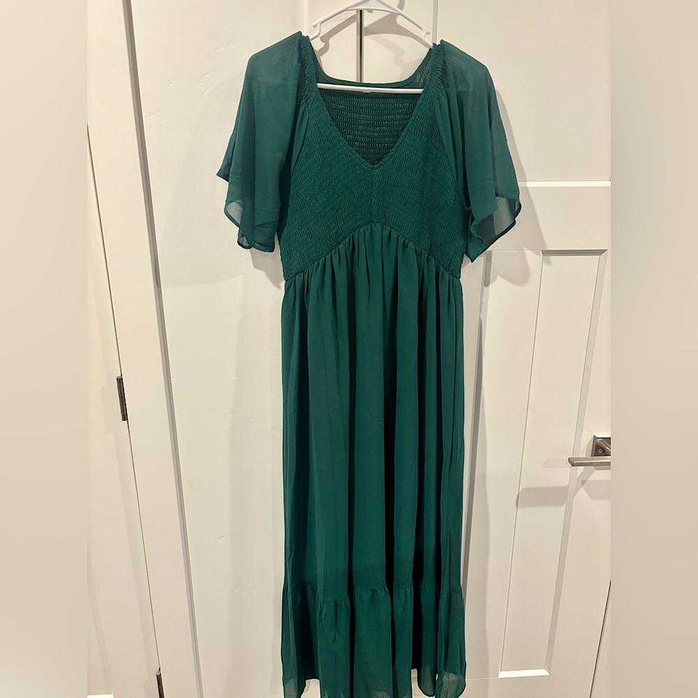 Elegant emerald green dress